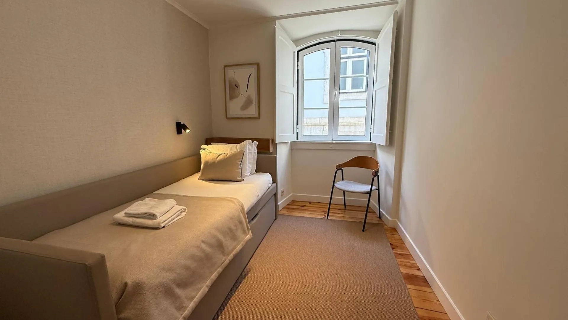 C1 Remodeld Beautiful Charming 2Br Apartment - Bairro Alto Lisbon